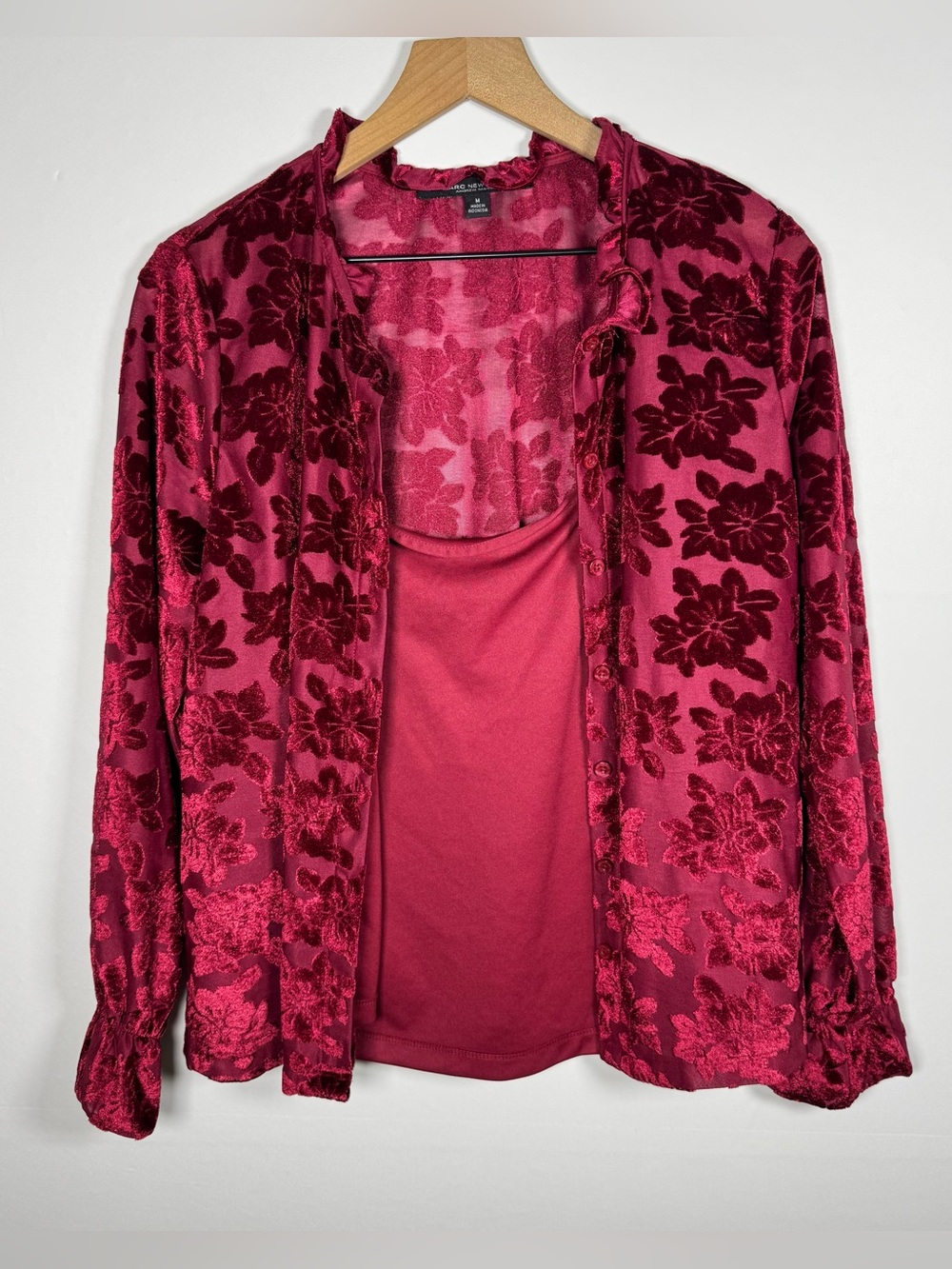 MARC NEW YORK Red Velvet Burnout Floral Button Up Blouse Attached Camisole Sz M